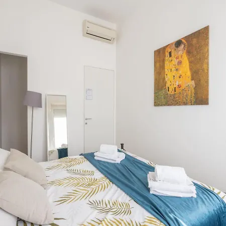 The Rent - Comfortable One Bedroom In Downtown Daire