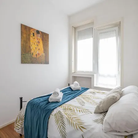 The Rent - Comfortable One Bedroom In Downtown Daire